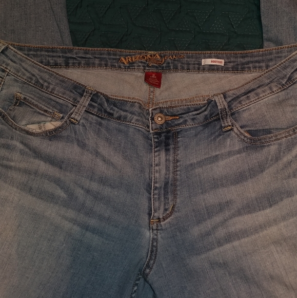 Arizona Jeans - Picture 1 of 3